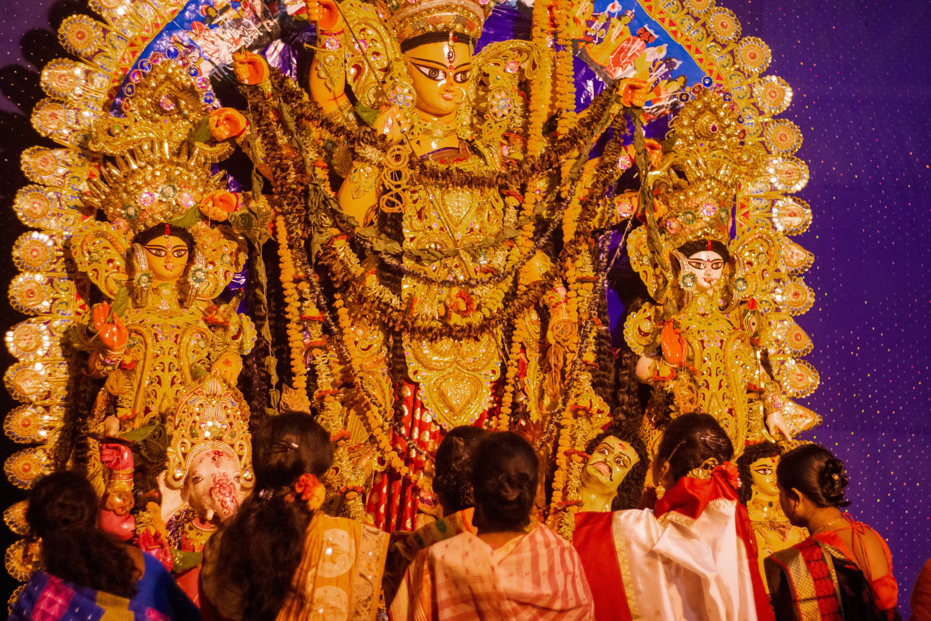 People Worshipping Deity Maa Durga Wallpaper