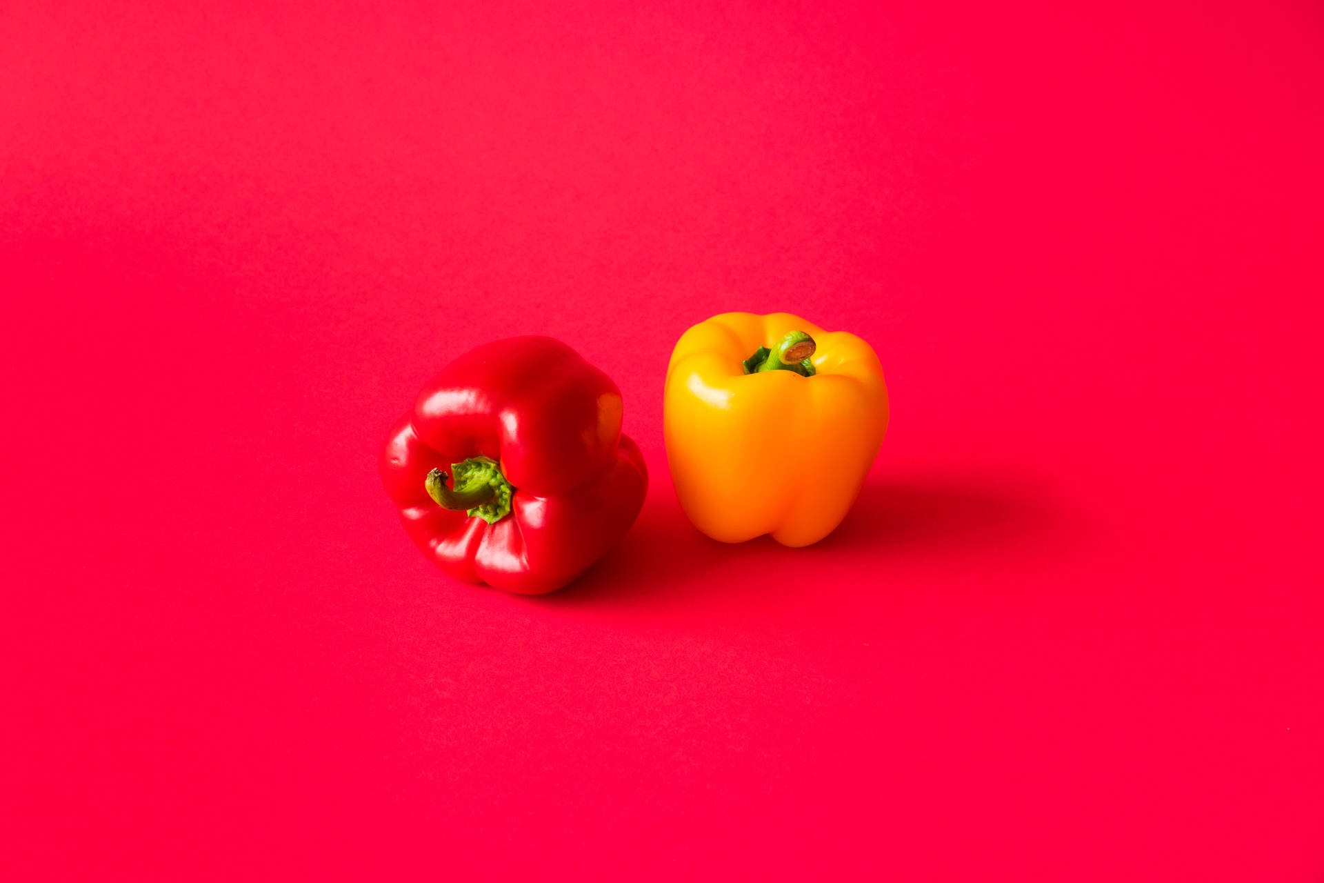 Peberfrugter På Rød Skærm Wallpaper