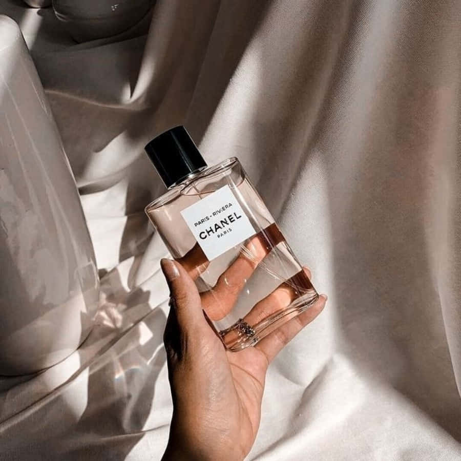 Transform Your Day with a Fragrant Accent