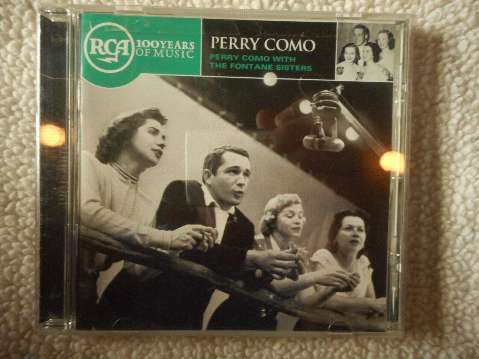 Perry Como With The Fontane Sisters Wallpaper