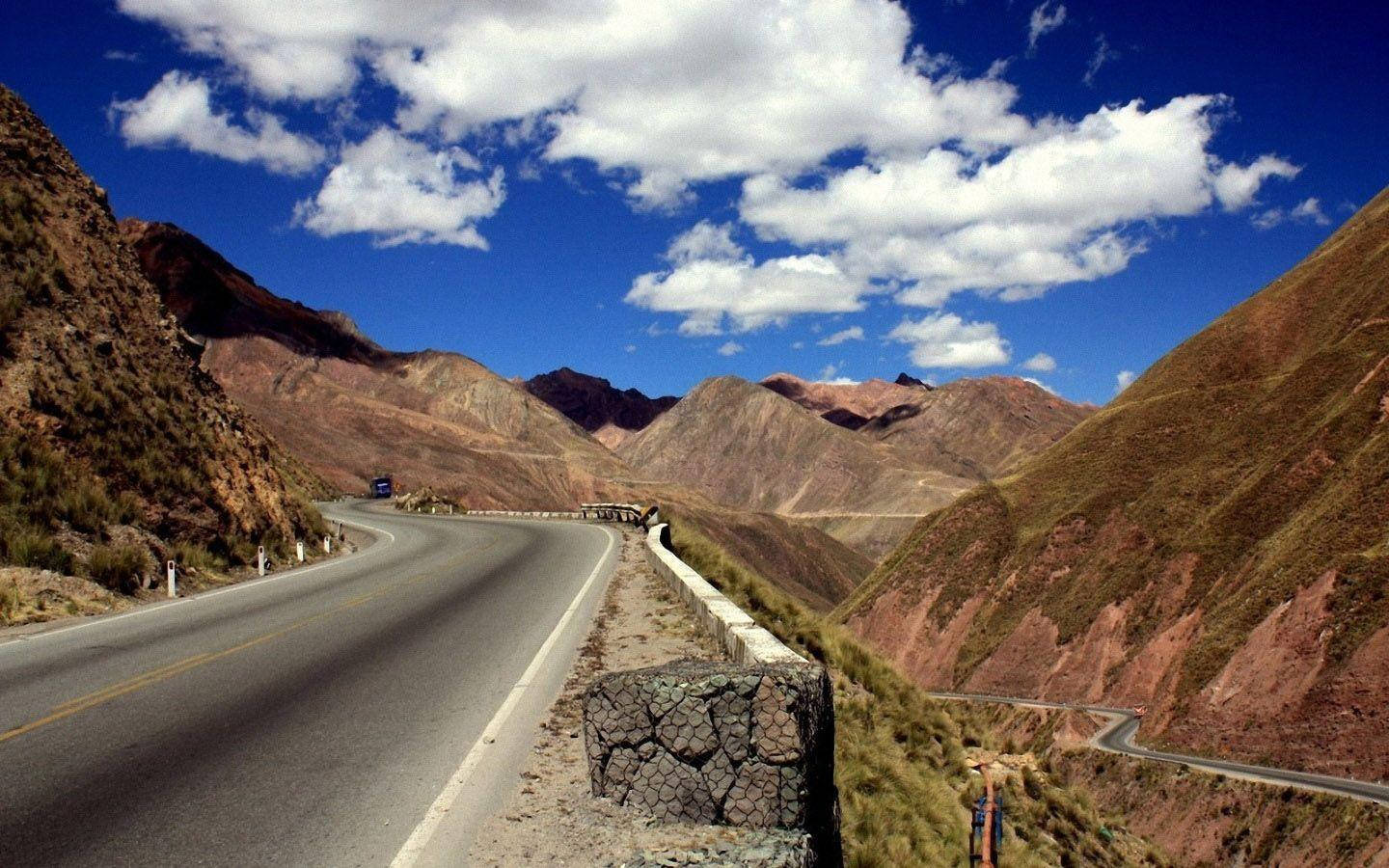 Carreterade Vinicunca En Perú Fondo de pantalla