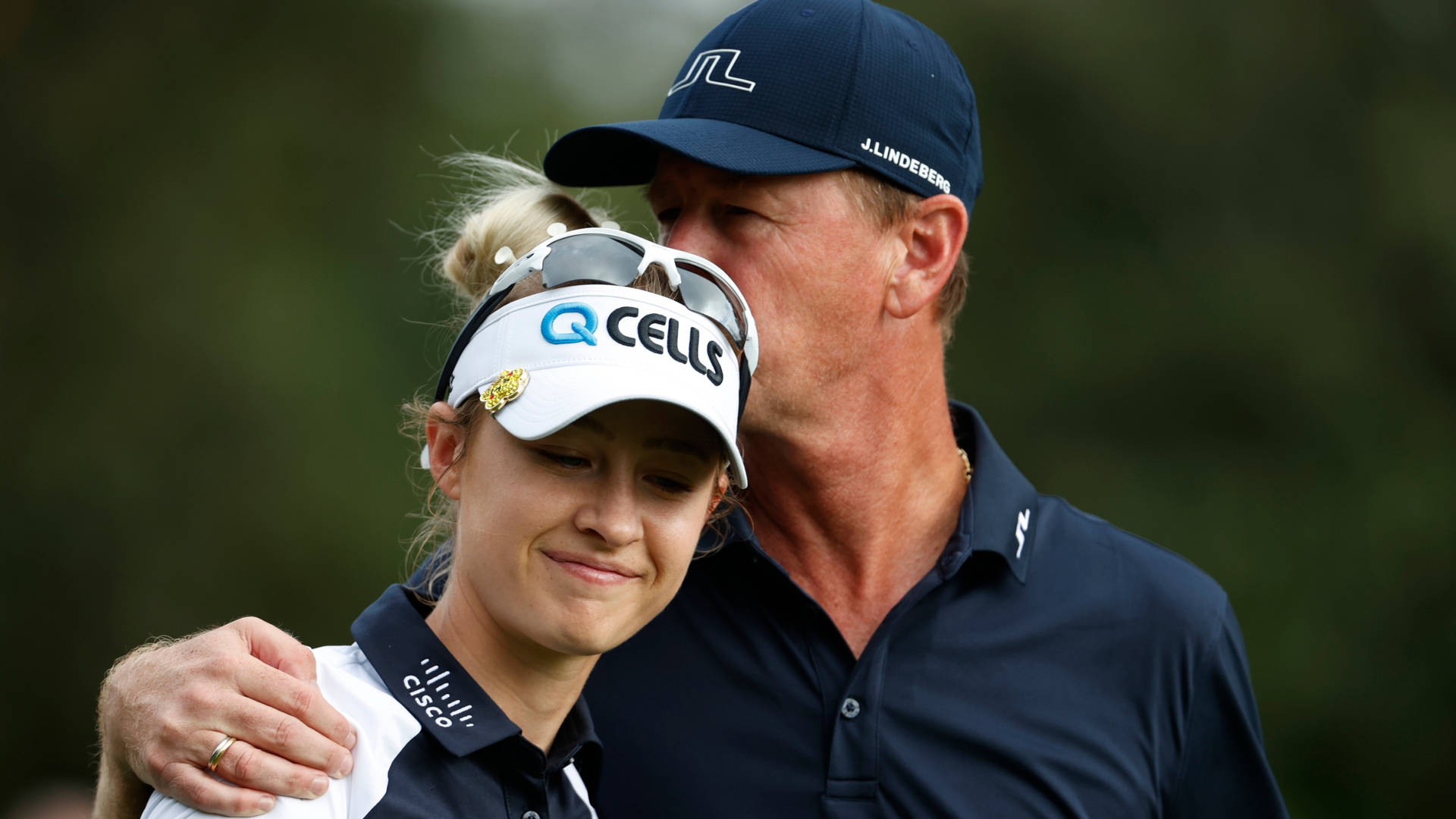 Petr Korda Shares a Tender Moment with Daughter Wallpaper