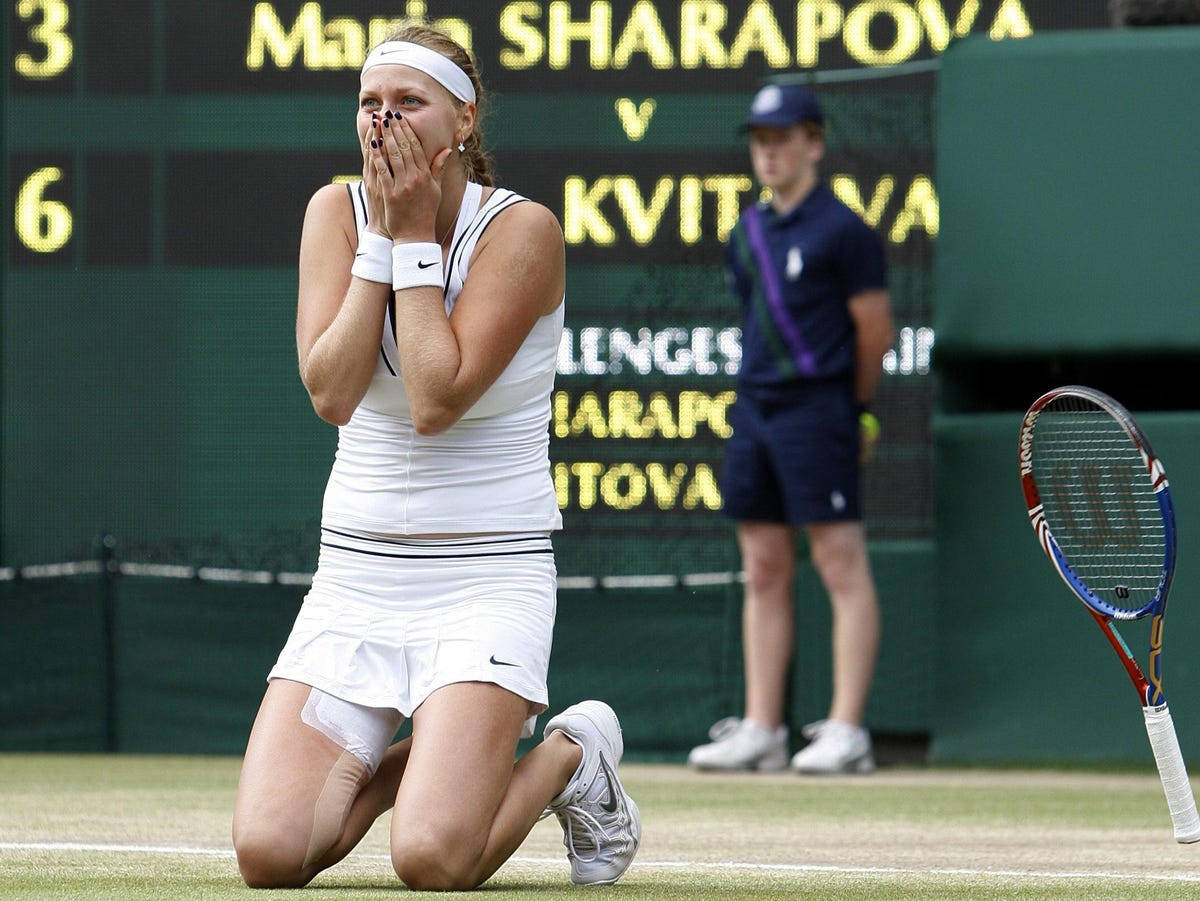 Petra Kvitova Shocked And Kneeling Wallpaper