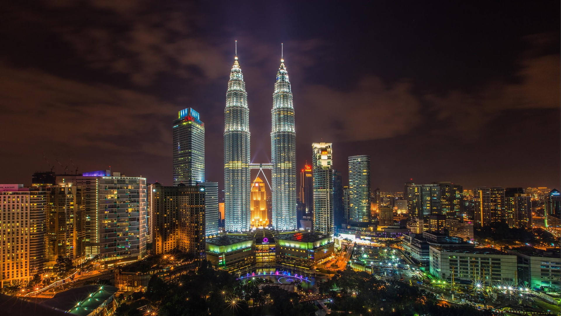 Petronas Tower In Kuala Lumpur