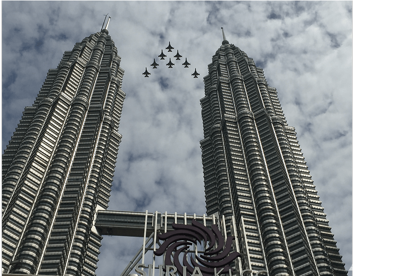 Petronas_ Towers_with_ Flying_ Jets PNG