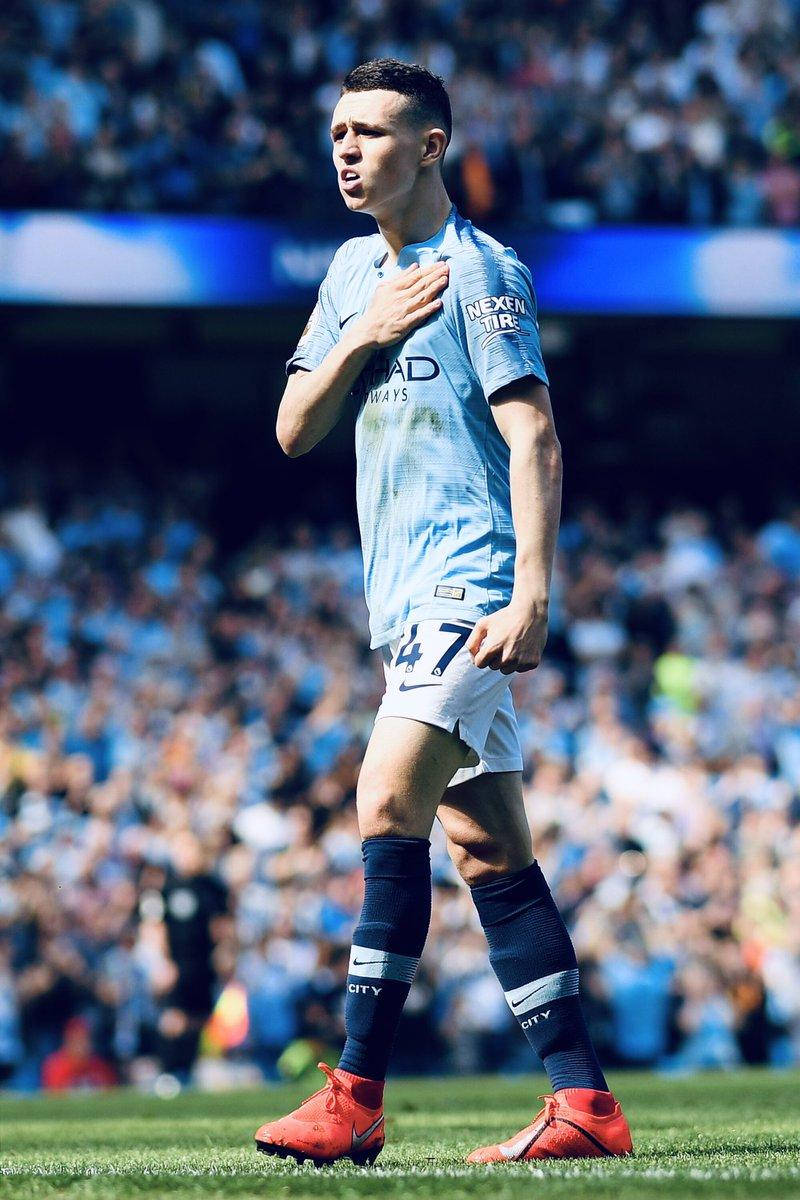 Phil Foden With Red Shoes Wallpaper