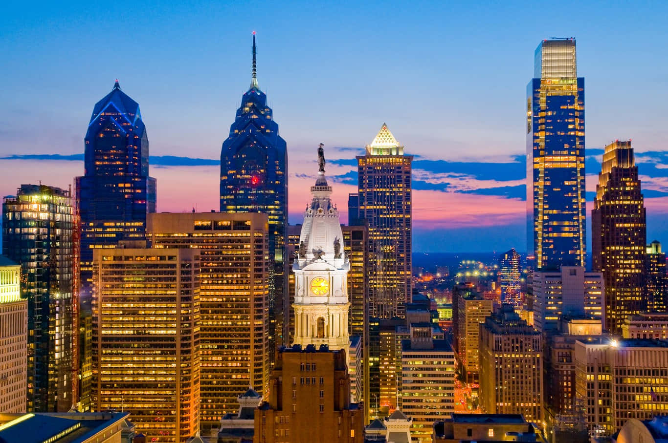 Philadelphia Skyline From Club Quarters Hotel Wallpaper