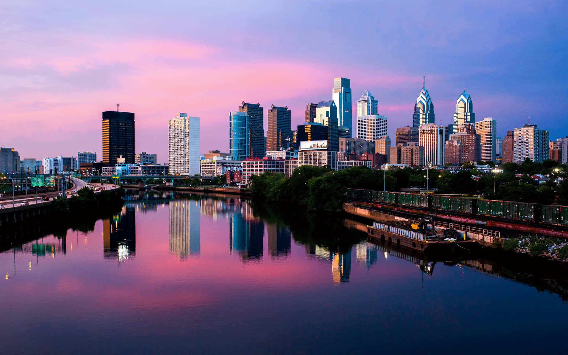 Philadelphia Skyline With Sunset Reflection Wallpaper