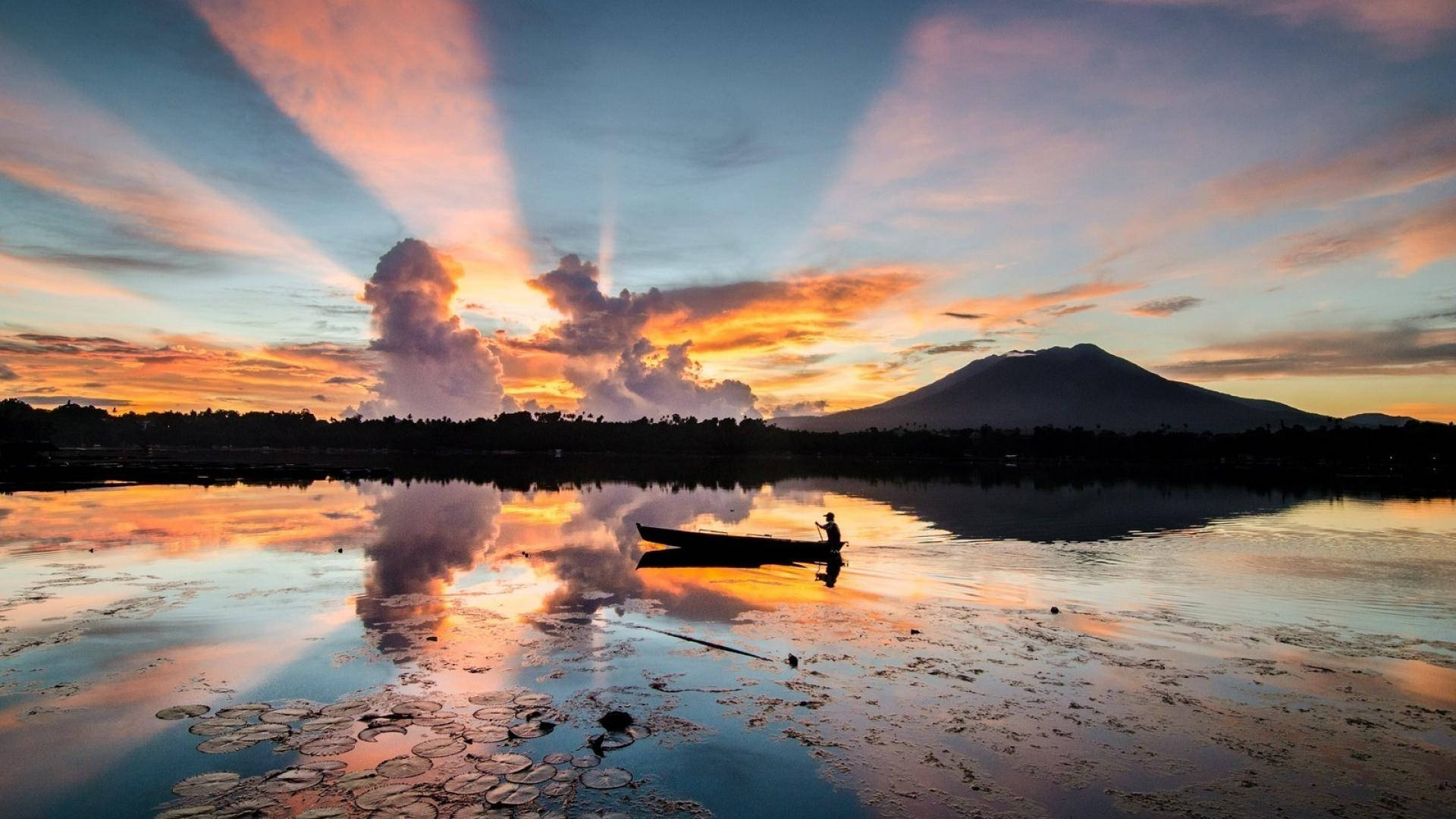 Philippines Lake In The Rising Sun Wallpaper