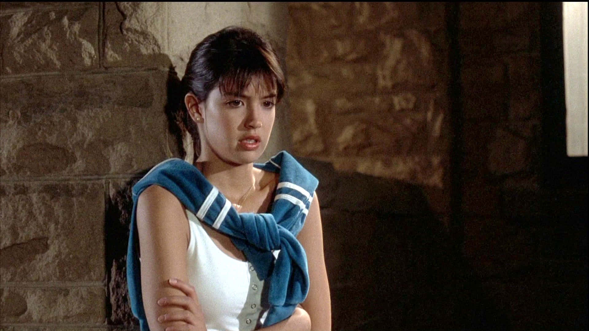 Phoebe Cates looking stunning in her photo shoot Wallpaper