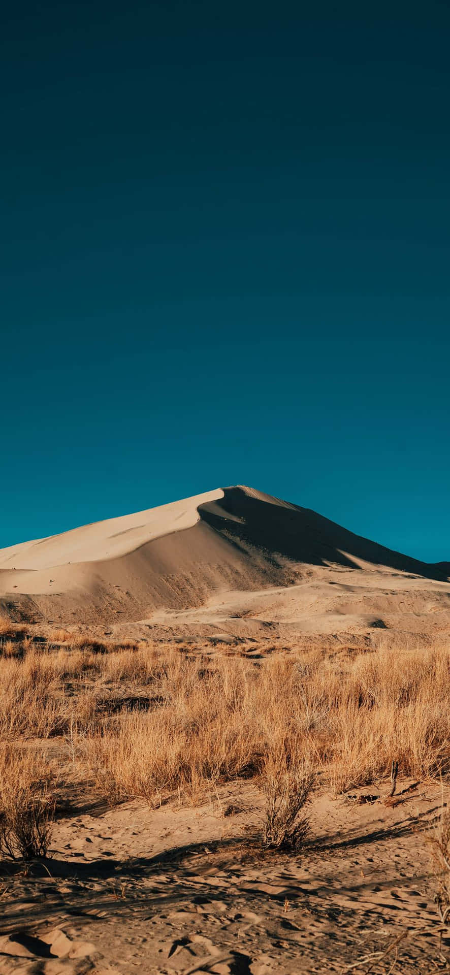 Kelso Dunes Peak Phone Background