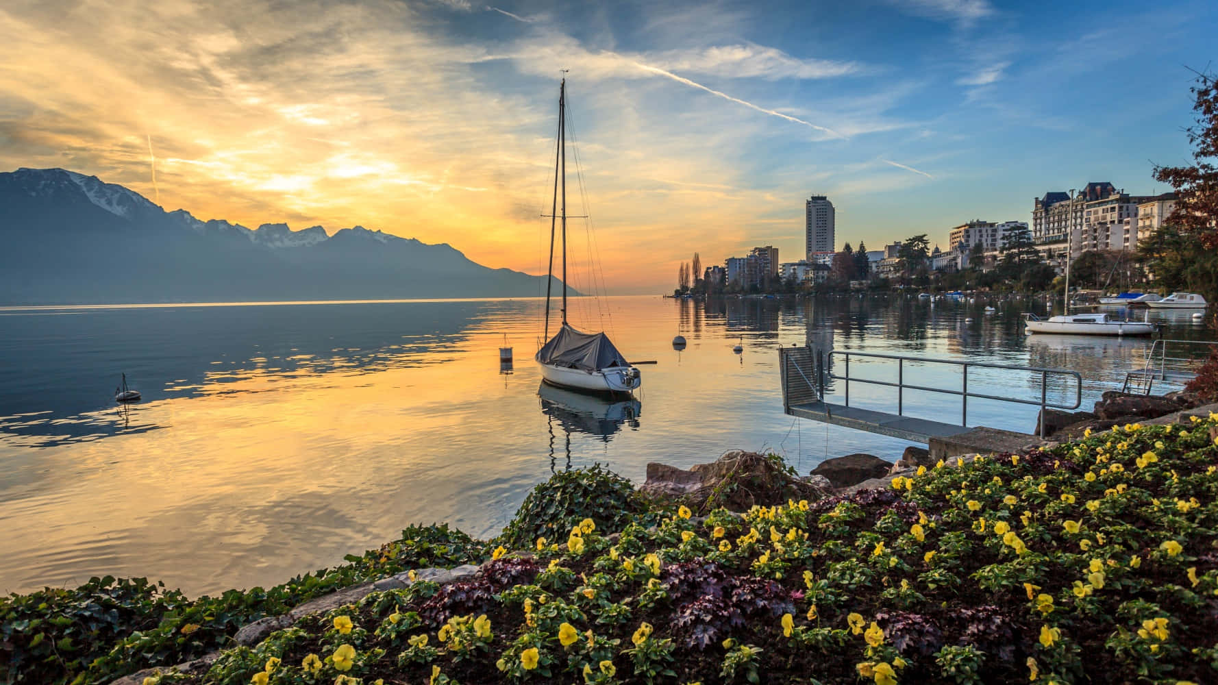 Picturesque View Of Montreux Lakeside Wallpaper