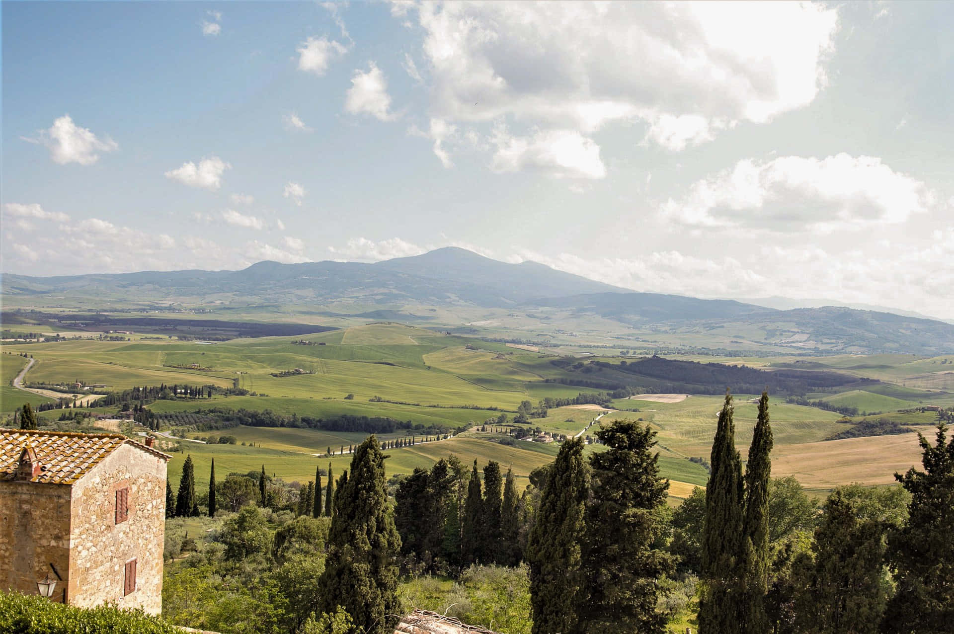 Pienza Countryside Wide Angle Shot Wallpaper