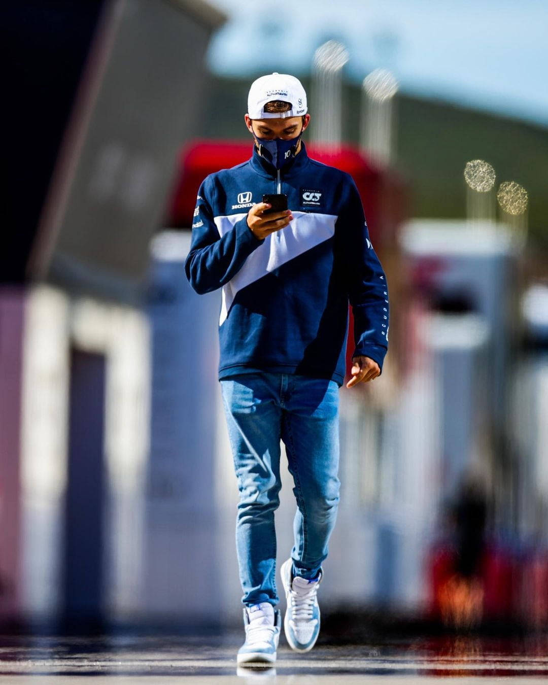 Pierre Gasly Holding His Phone Wallpaper