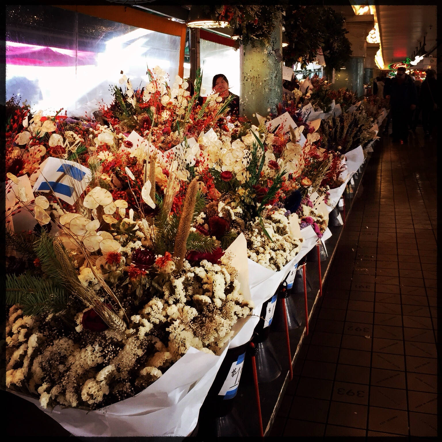 Ramosde Flores Del Pike Place Market En Venta. Fondo de pantalla