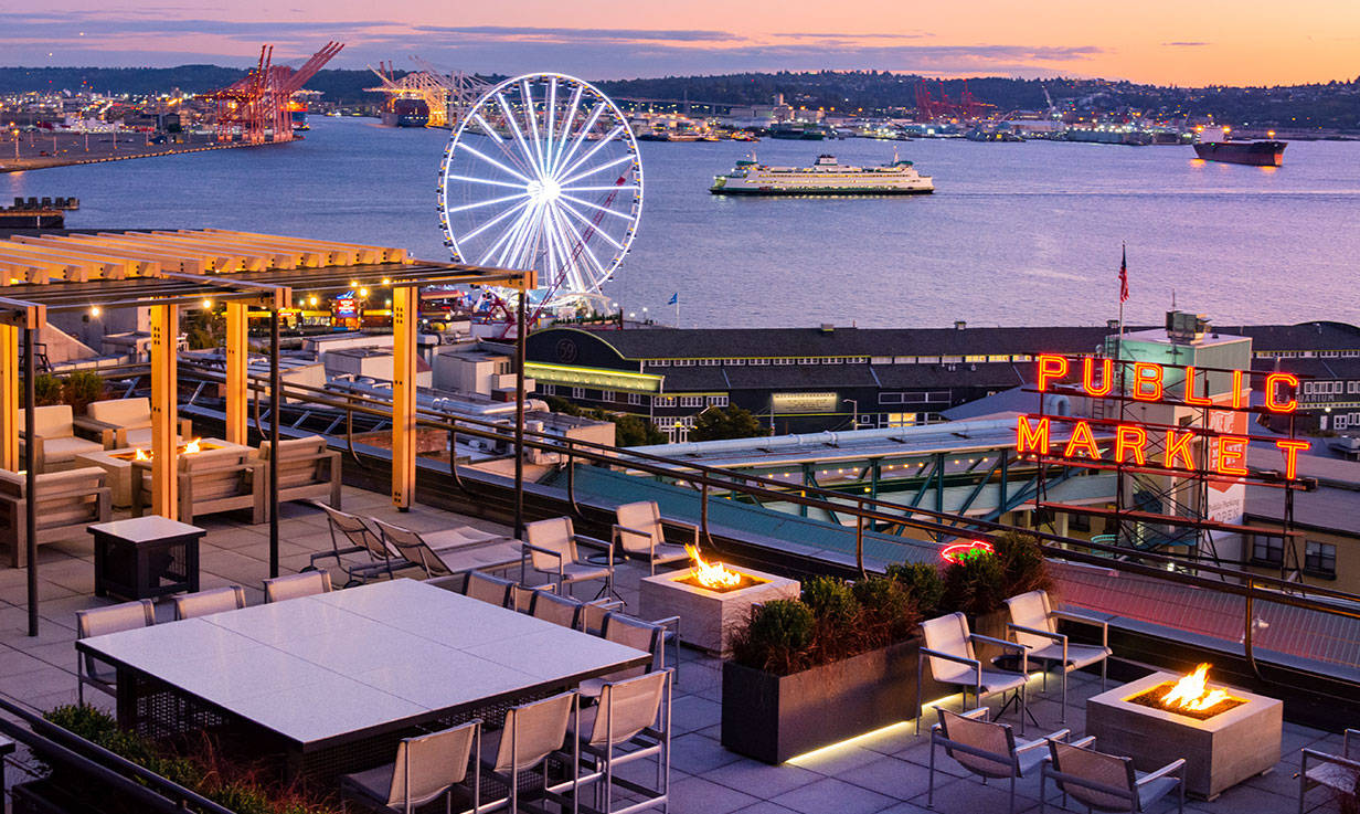 Pike Place Market Rooftop Dining Wallpaper