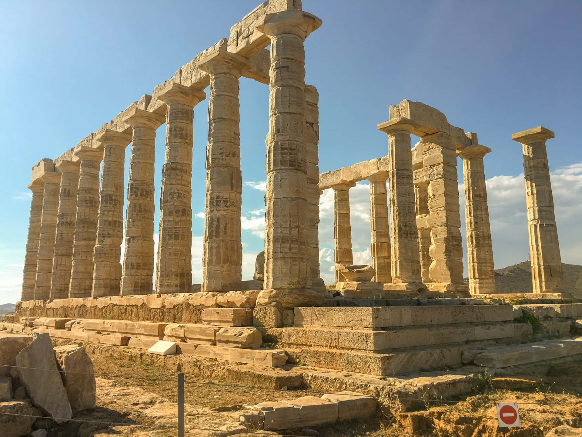 Pillars And Temple Ruins Sounion Wallpaper