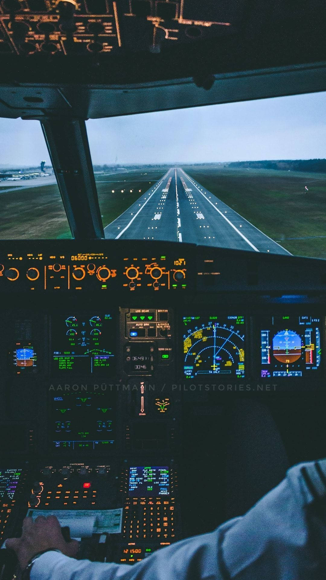 Piloteines Landenden Flugzeuges Für Android Wallpaper