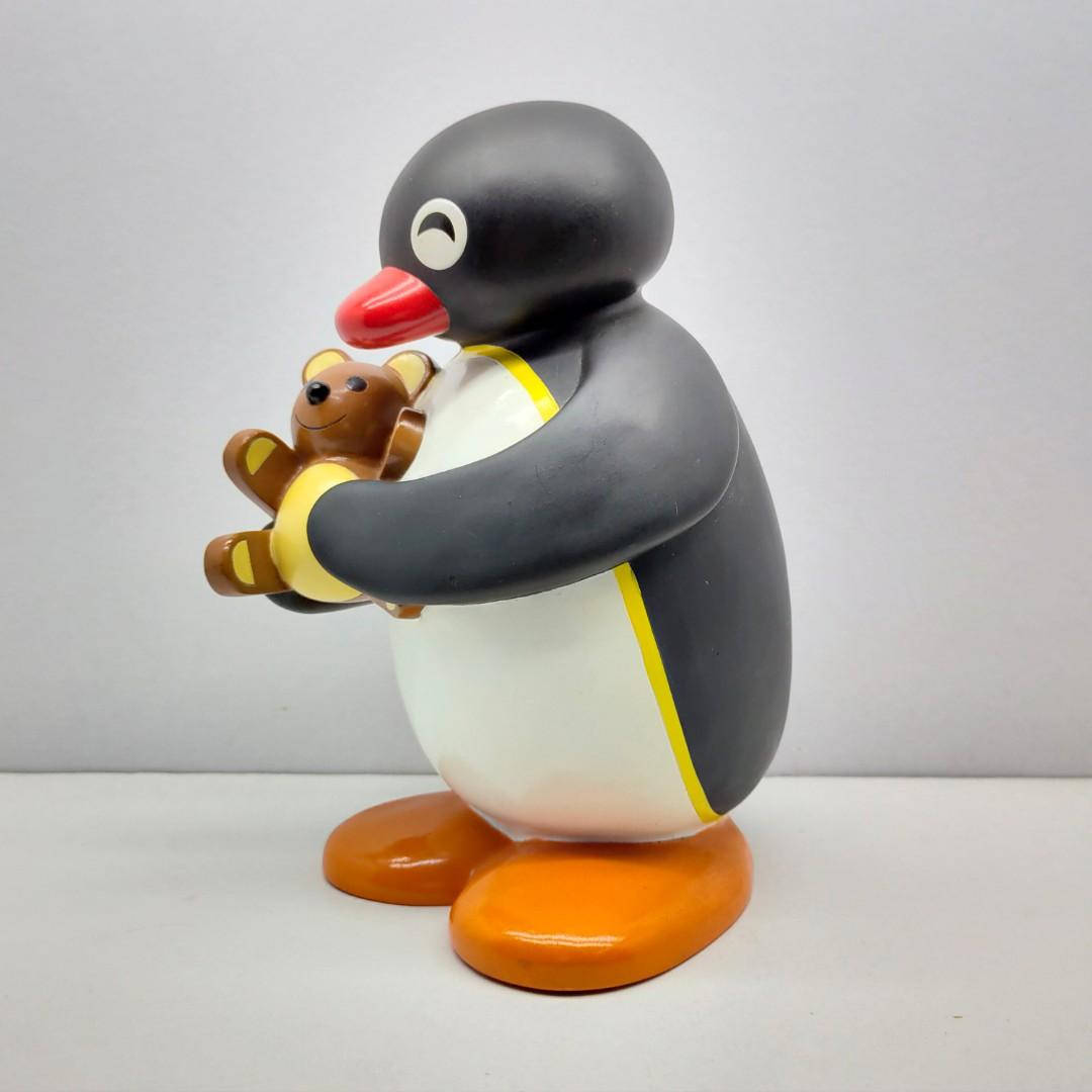 Pingu With Teddy Bear Wallpaper