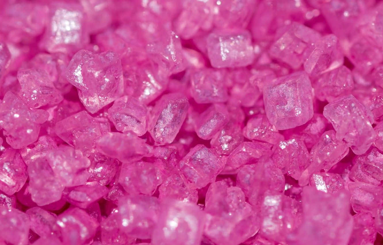 Immaginedi Cristalli Minerali Rosa Dall'estetica Affascinante.