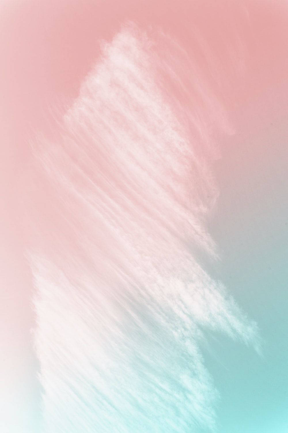 Rosaund Blaue Verlaufende Wolken Wallpaper