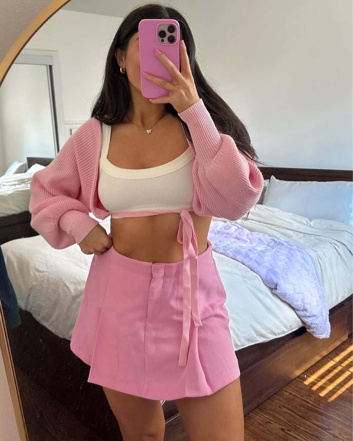 Pink Barbie Aesthetic Outfit Mirror Selfie Wallpaper