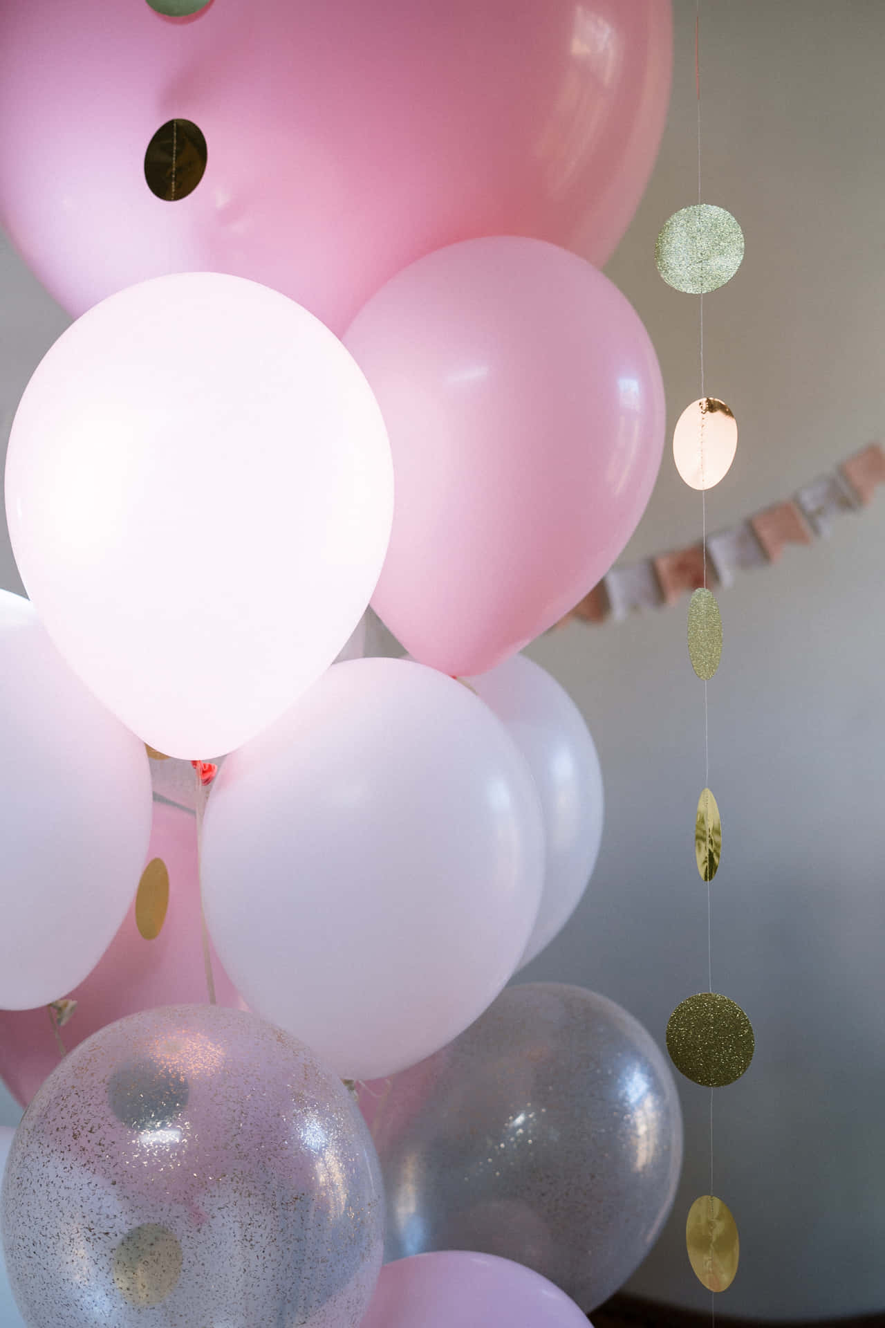 Fejr din særlige dag med et Pink Birthday Party Wallpaper! Wallpaper