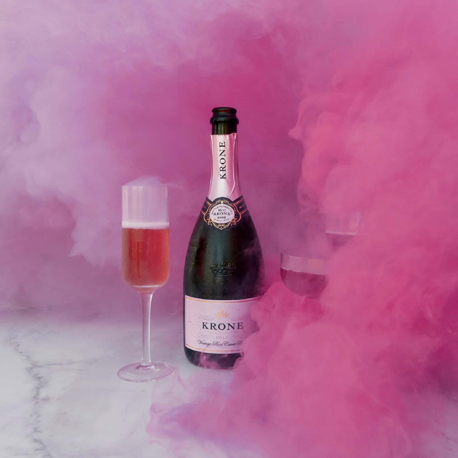 A Sparkling Celebration with Pink Champagne Wallpaper