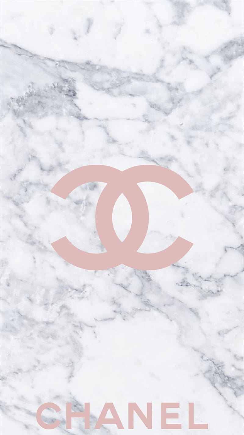 Et lyst pink Chanel logo mod et hvidt baggrund. Wallpaper