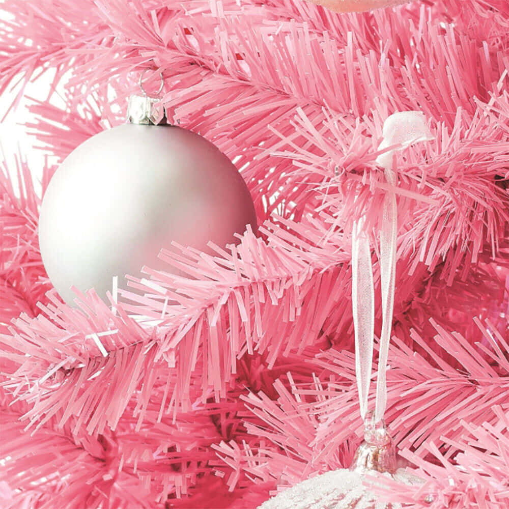 Celebrate the holiday season with a fun pink twist! Wallpaper