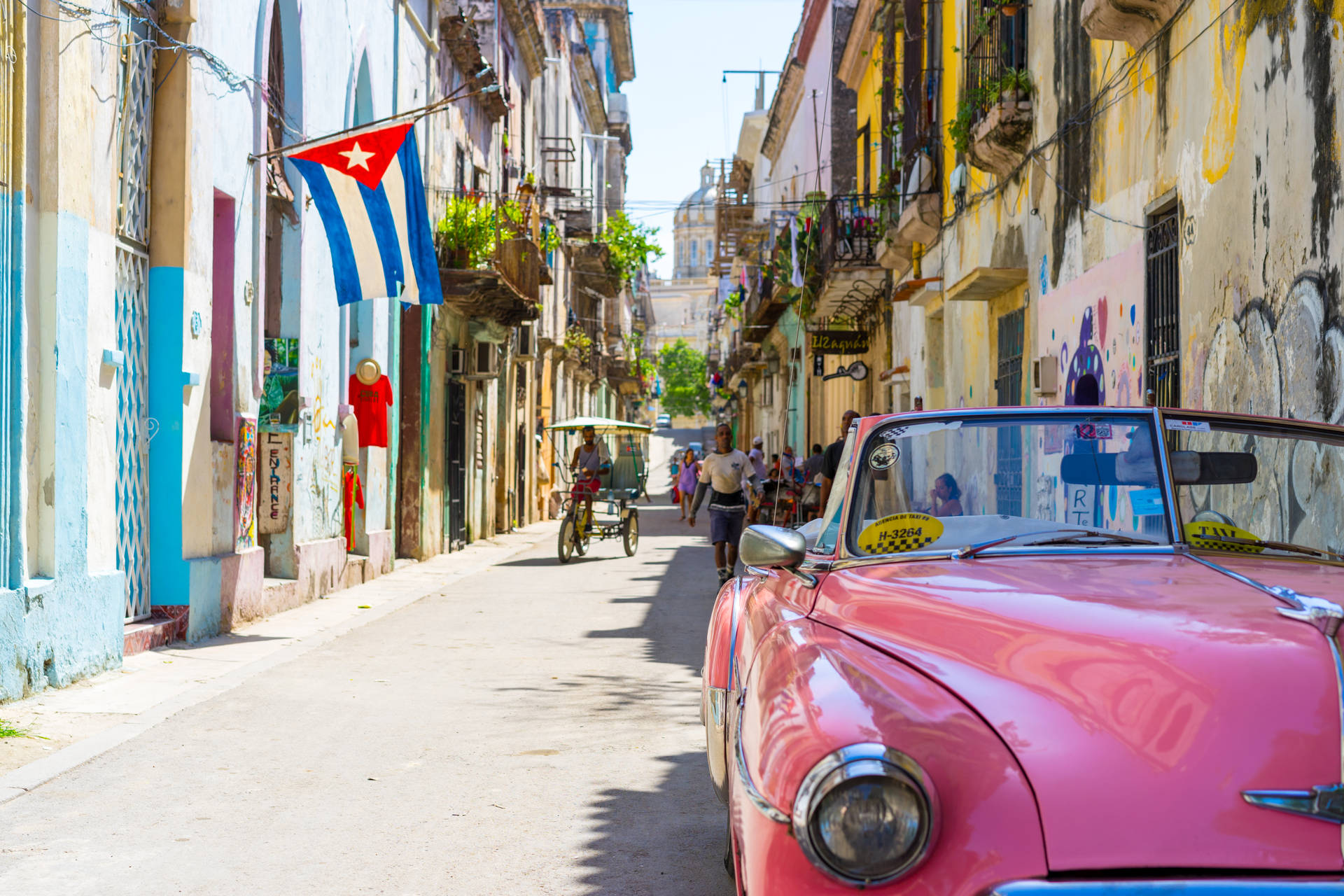 Pink Convertible Car In Cuba Wallpaper
