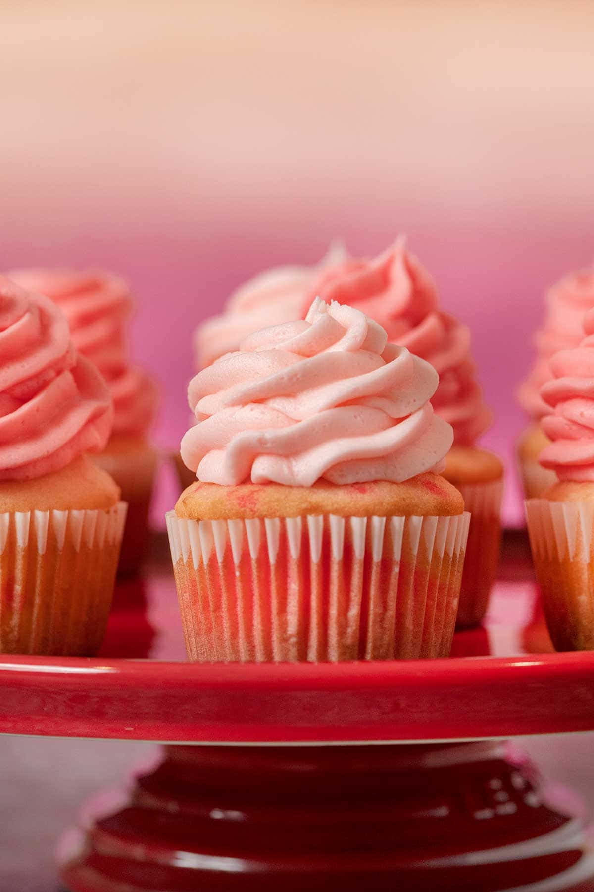 Pink Cupcakes Delight Wallpaper