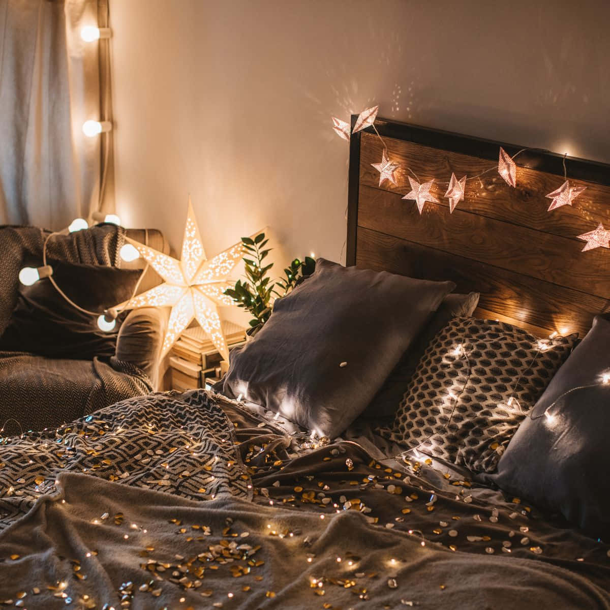 Gorgeous pink fairy lights, perfect for cozy decor! Wallpaper