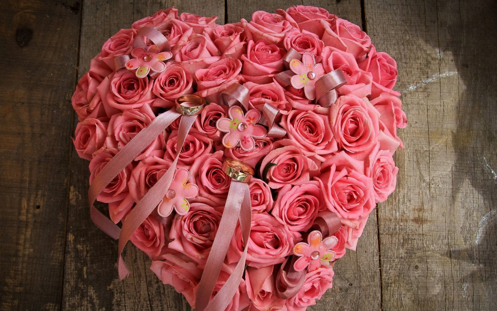 Pink Flower Heart Of Roses With Rings Wallpaper