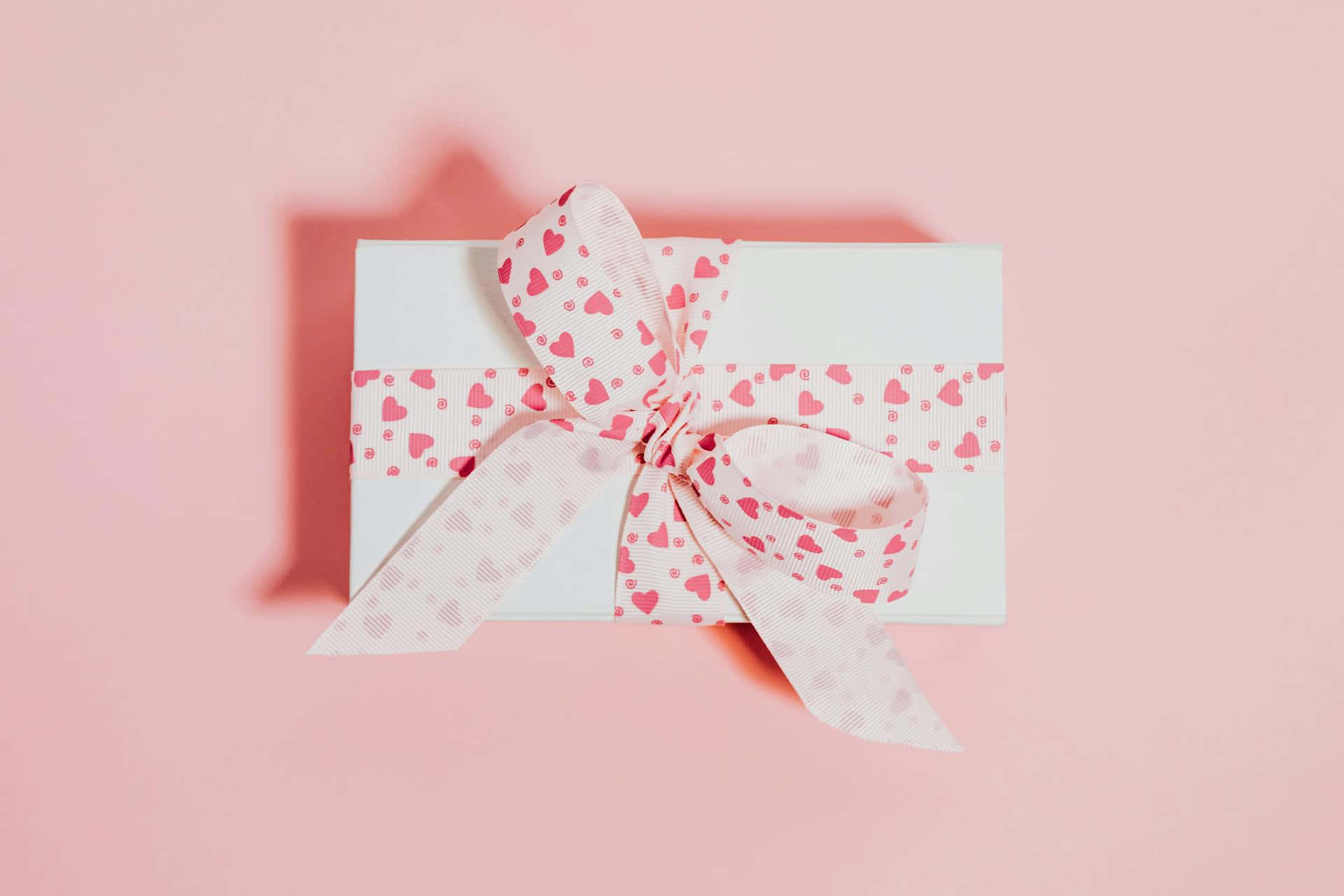 Pink Heart Patterned Bow Gift Box Wallpaper