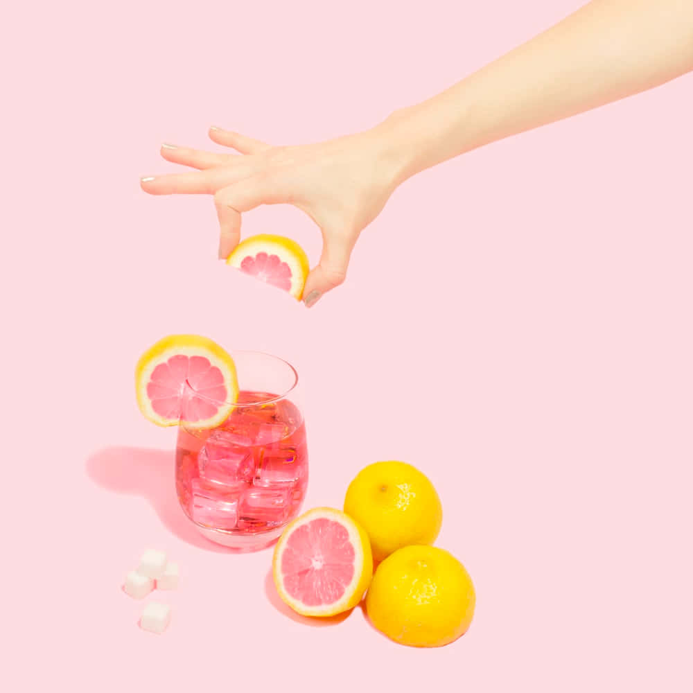 Refreshing Pink Lemonade Delight Wallpaper