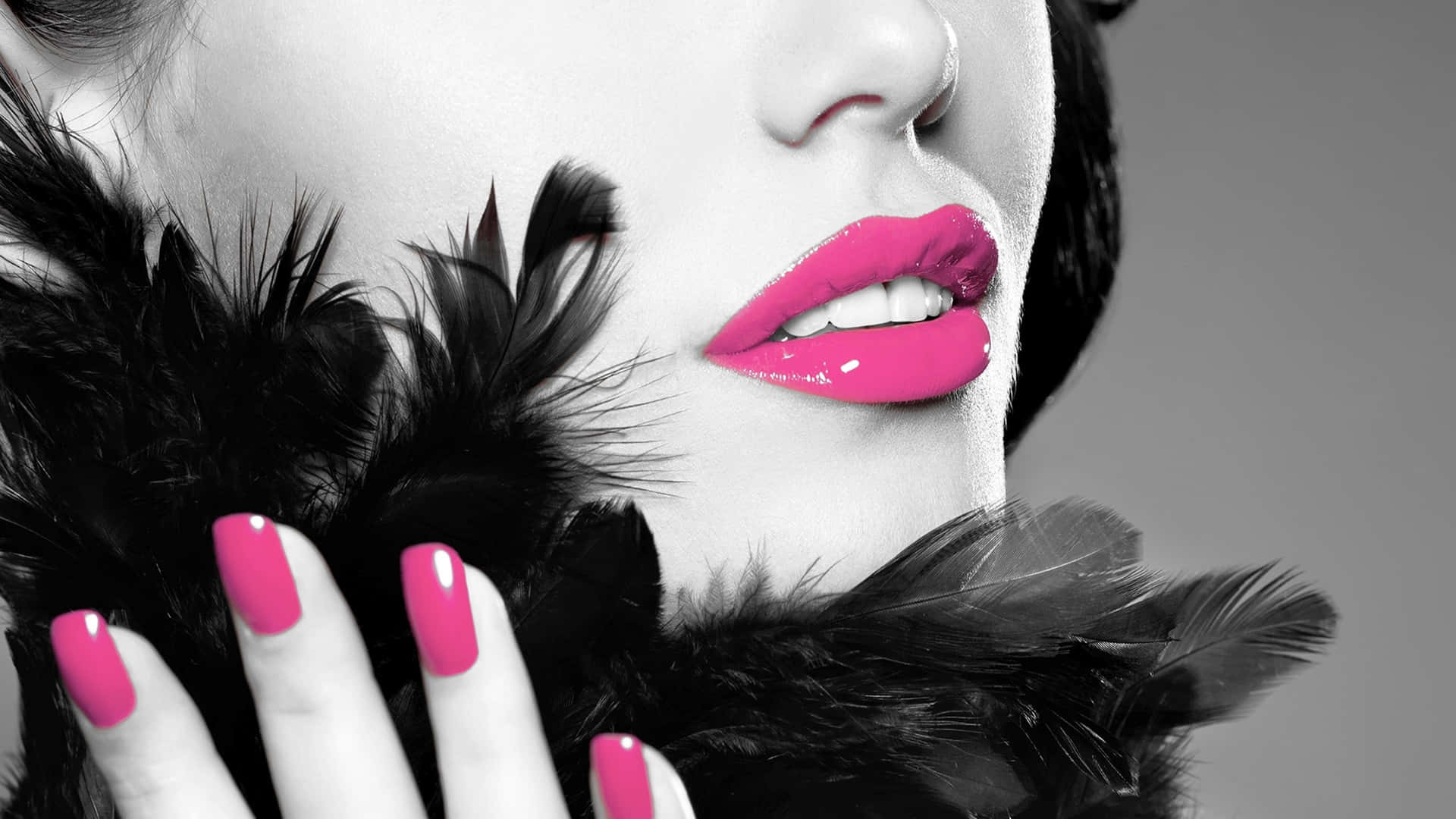 Maquillajey Accesorios Rosados Y Vibrantes. Fondo de pantalla