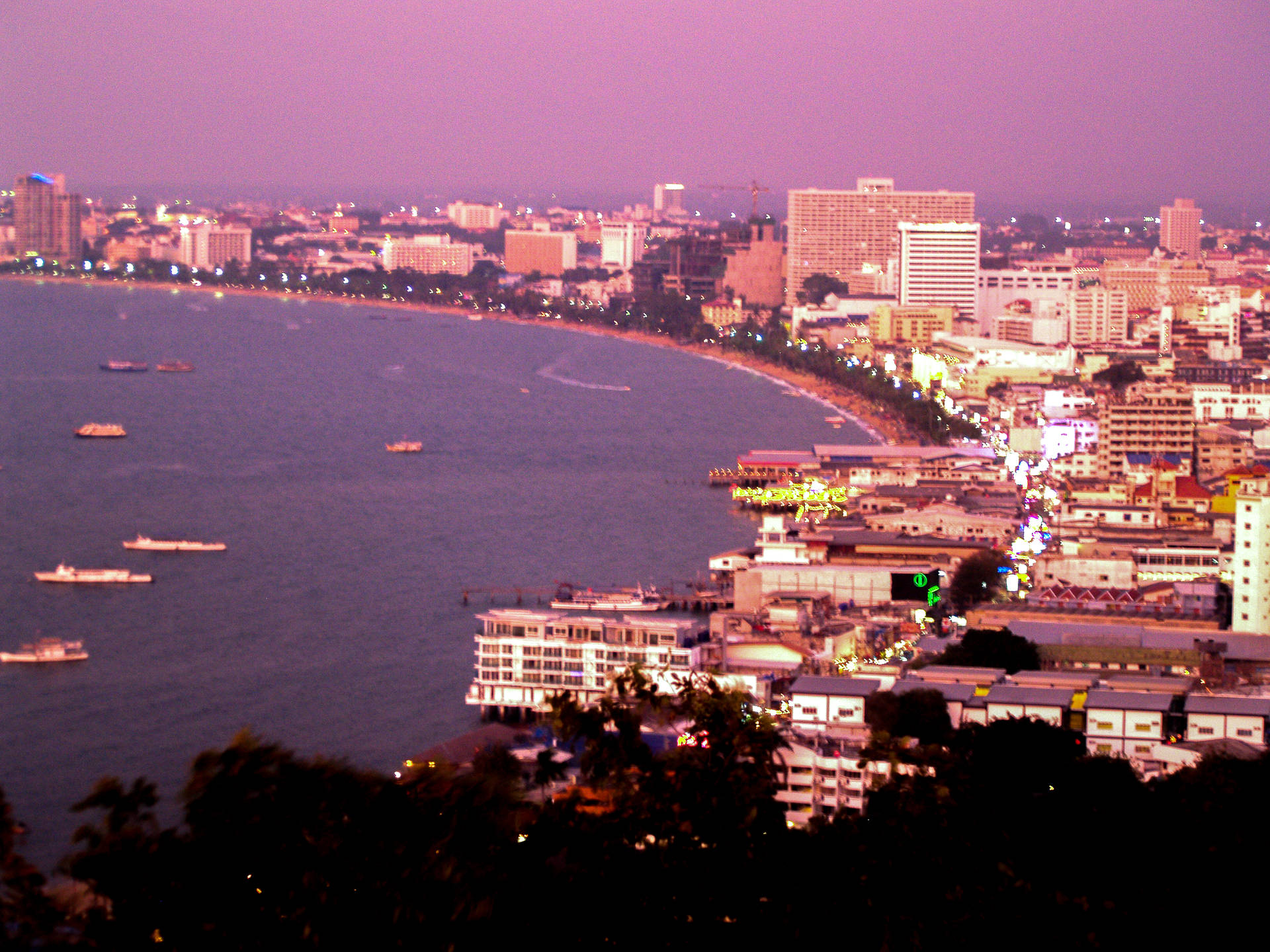 Pink Pattaya City Sky Wallpaper