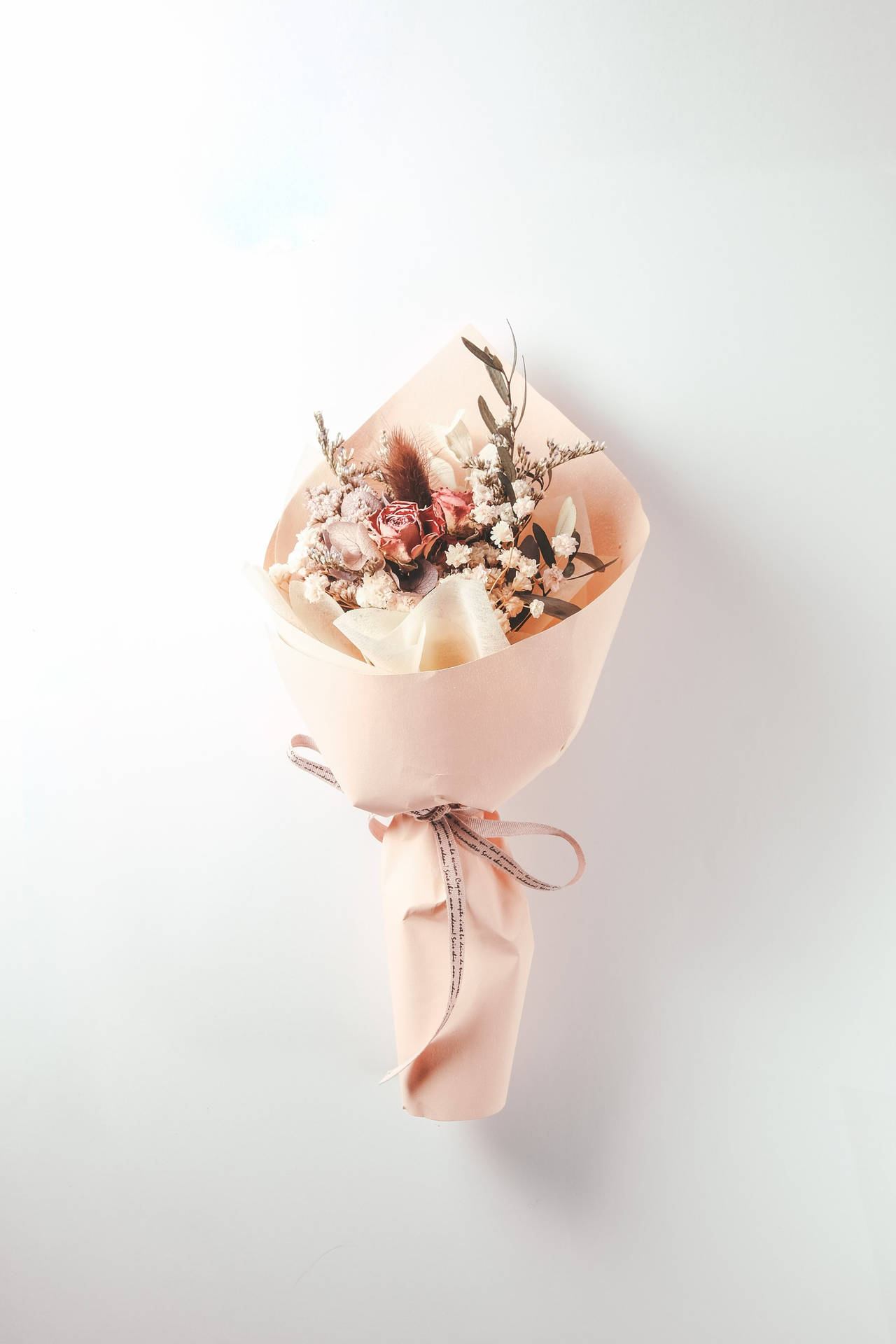 Exquisite Bouquet of Pink Roses and Baby's Breath Wallpaper