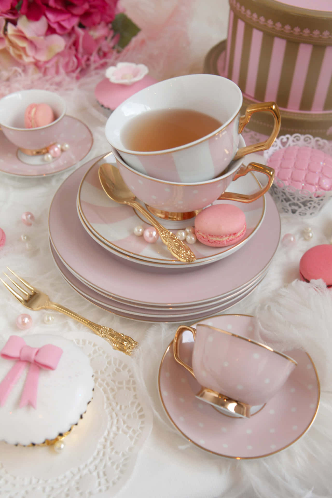A soothing cup of pink tea Wallpaper