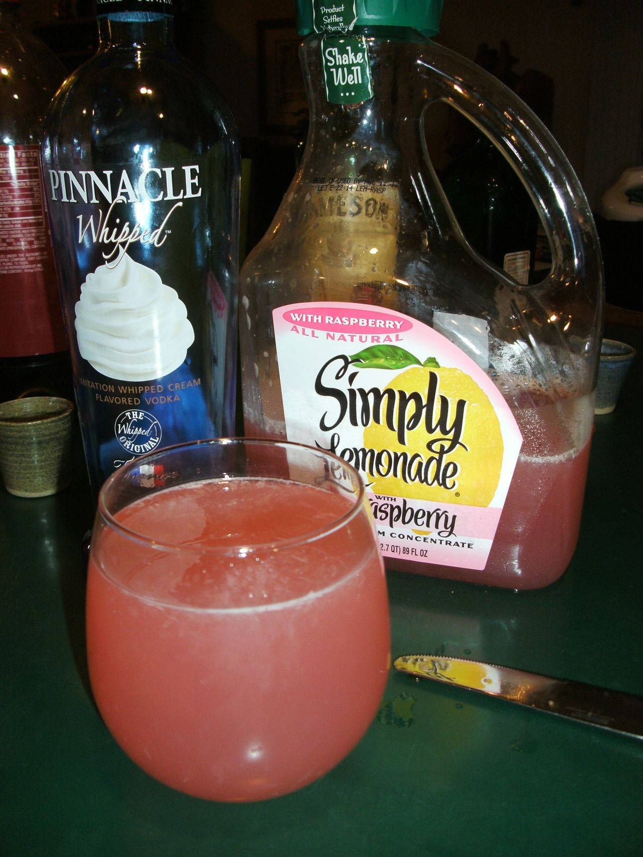 Pinnacle Vodka Mixed With Raspberry Lemonade Wallpaper