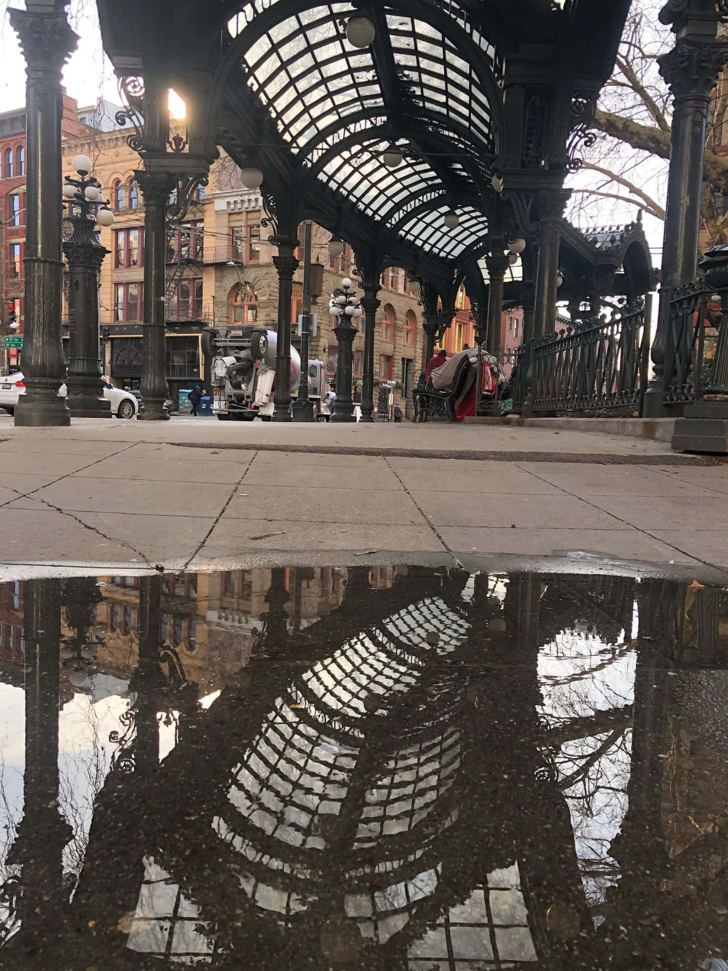 Pioneer Square Seattle Jern Pergola Refleksjon Bakgrunnsbildet