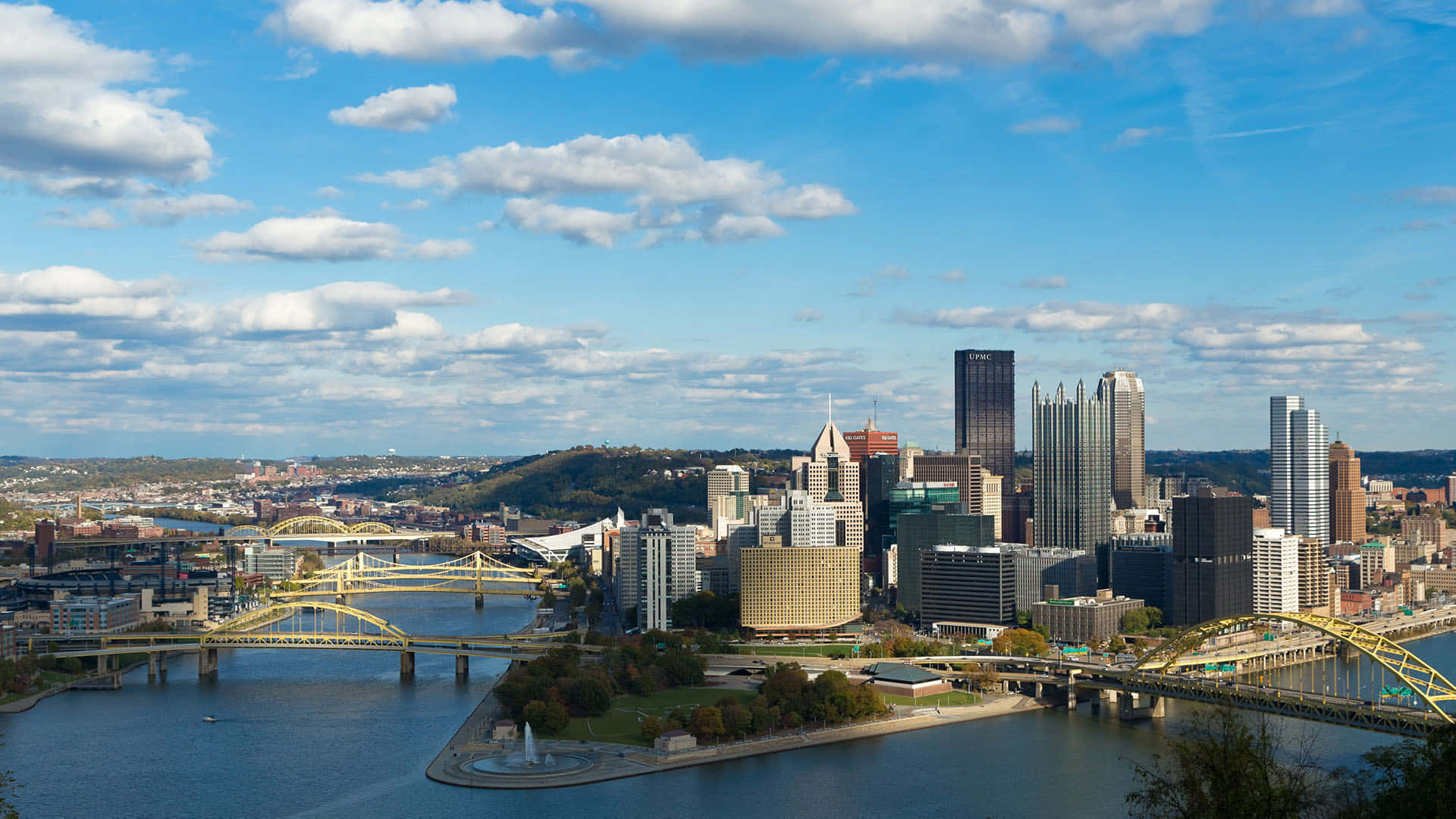 Horizontedespejado De Pittsburgh En Una Mañana Fondo de pantalla