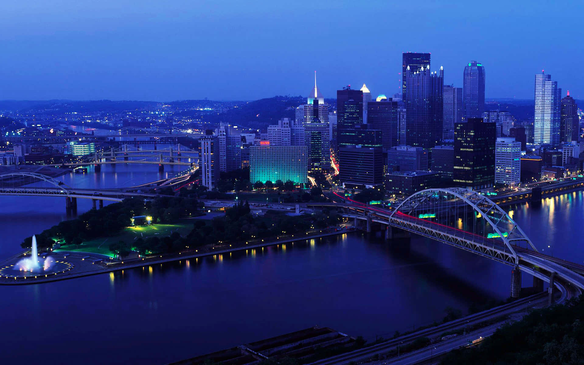 Pittsburgh Skyline Showing Its Fountain Wallpaper