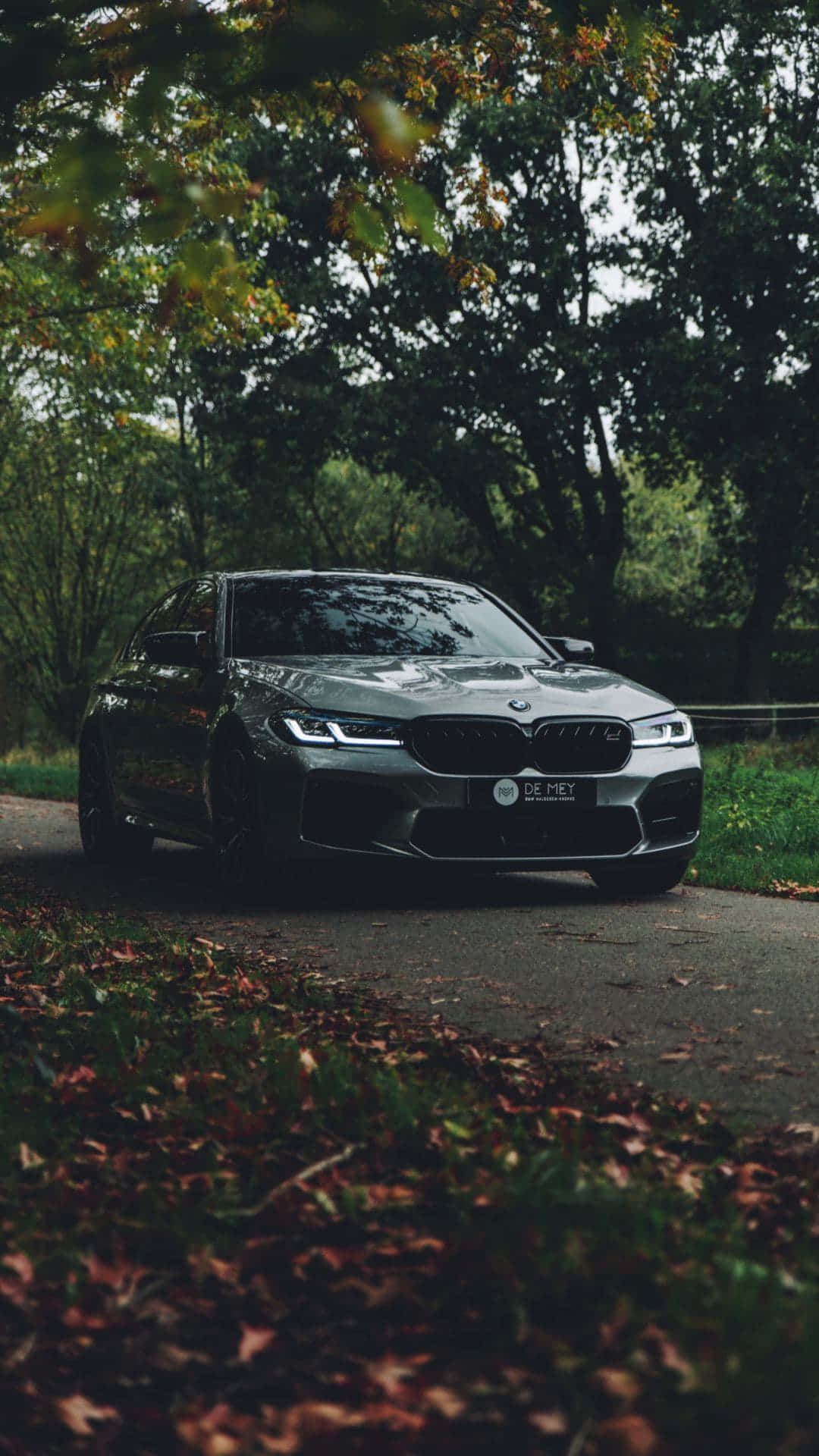 Pixel 3 BMW Background là sự kết hợp tuyệt vời giữa công nghệ và phong thái tinh tế. Màn hình nền này chắc chắn sẽ khiến bạn phải ngỡ ngàng vì độ sắc nét và chi tiết của từng chi tiết trên chiếc xe BMW đầy mạnh mẽ. Một trải nghiệm đích thực mà bạn không nên bỏ qua! 
