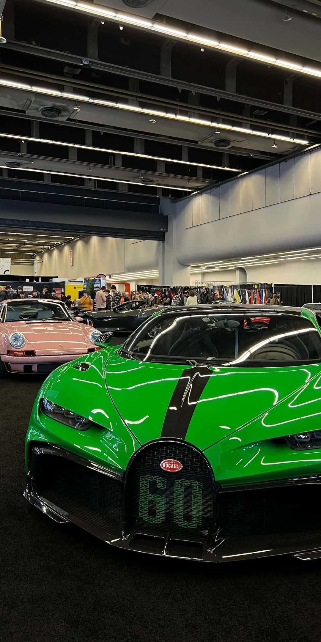 Glossy Green Chiron Pixel 3 Bugatti Background