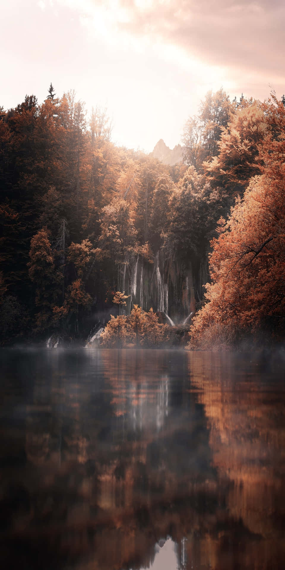 Pixel3 Herbst Hintergrund Mit Einem Von Orangenbäumen Umgebenen Fluss.