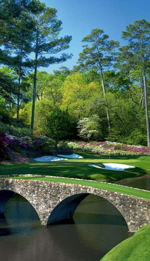 Hogan Bridge Pixel 3 Golf Course Background