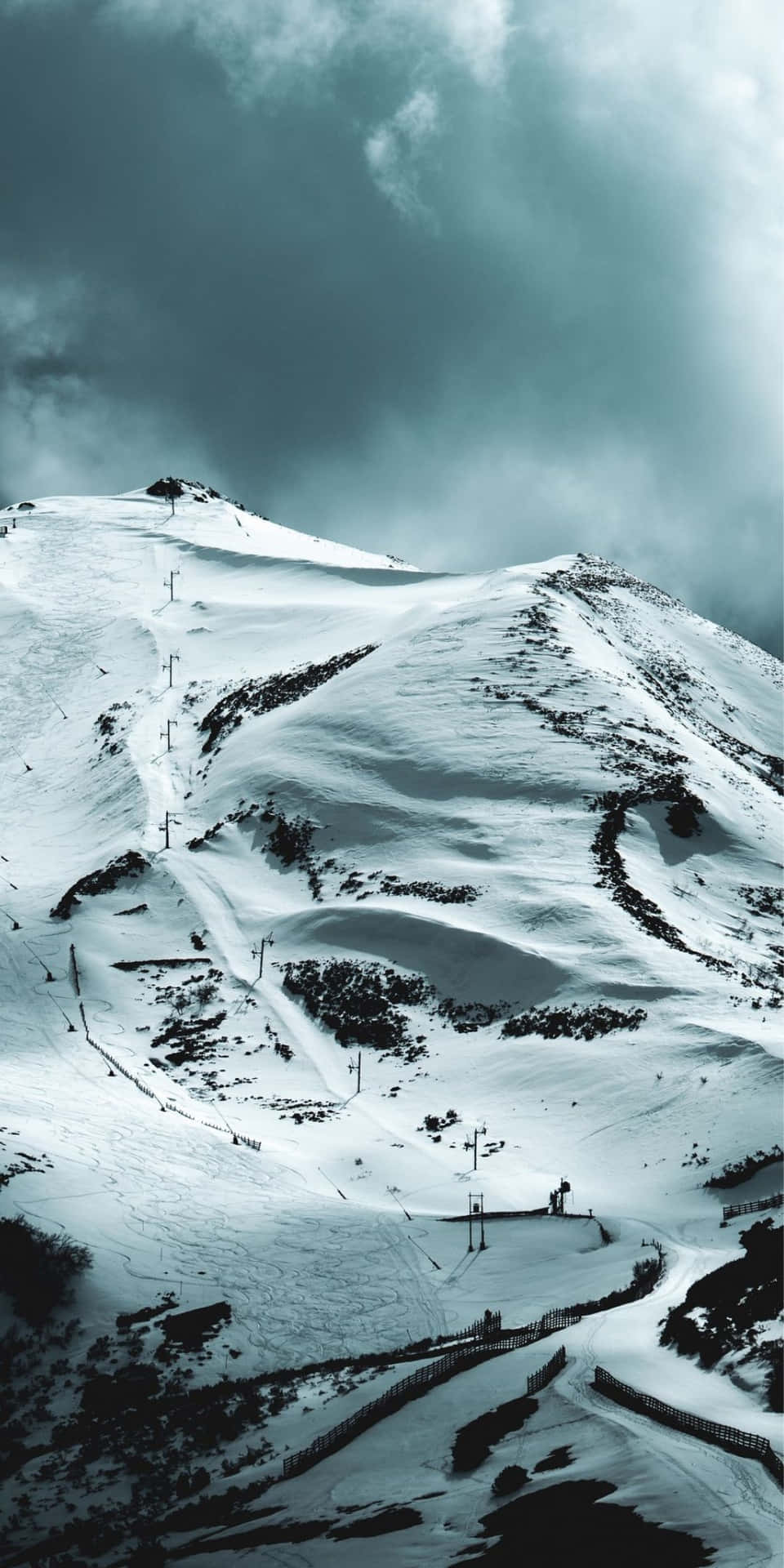 Pixel3 Winter Hintergrund Schneebedeckter Berg An Einem Bewölkten Tag