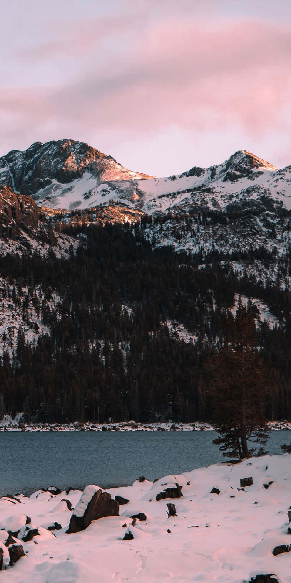 Pixel3 Winterhintergrund Berge Über Dem Fluss